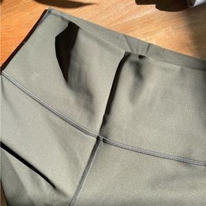 Olive Green lululemon Leggings - size 4 (like new!)